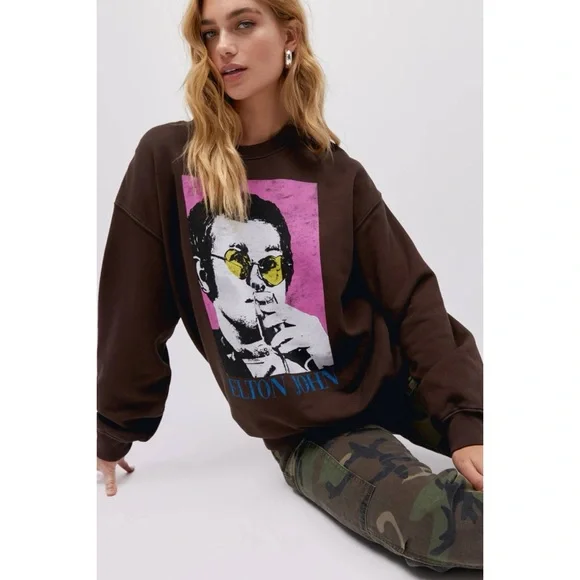 NWOT DAYDREAMER Elton John Heart Glasses BF Crew Coffee Quartz Sweatshirt Size M - Picture 2 of 13